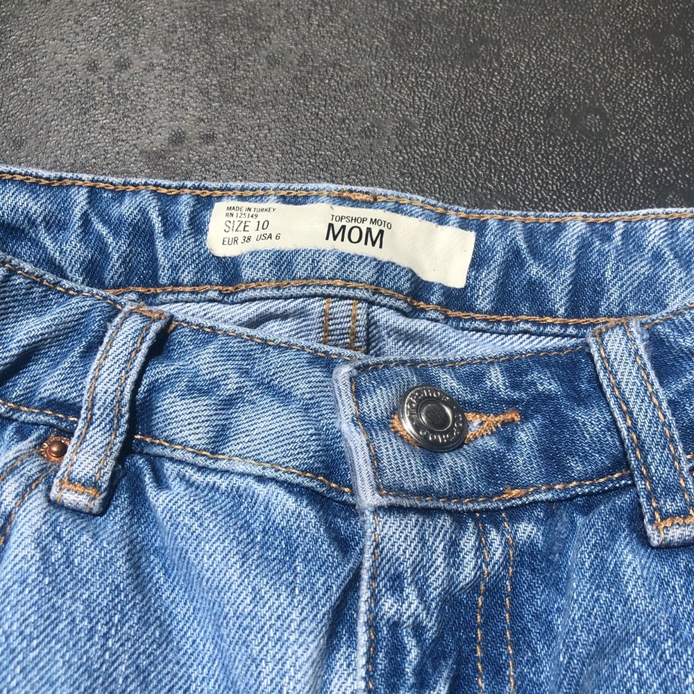 TOPSHOP Ripped Mom Shorts - Picture 3 of 3